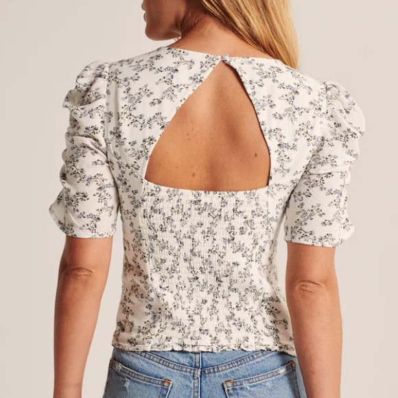 NWOT Puff-Sleeve Printed Tee - Picture 2 of 8